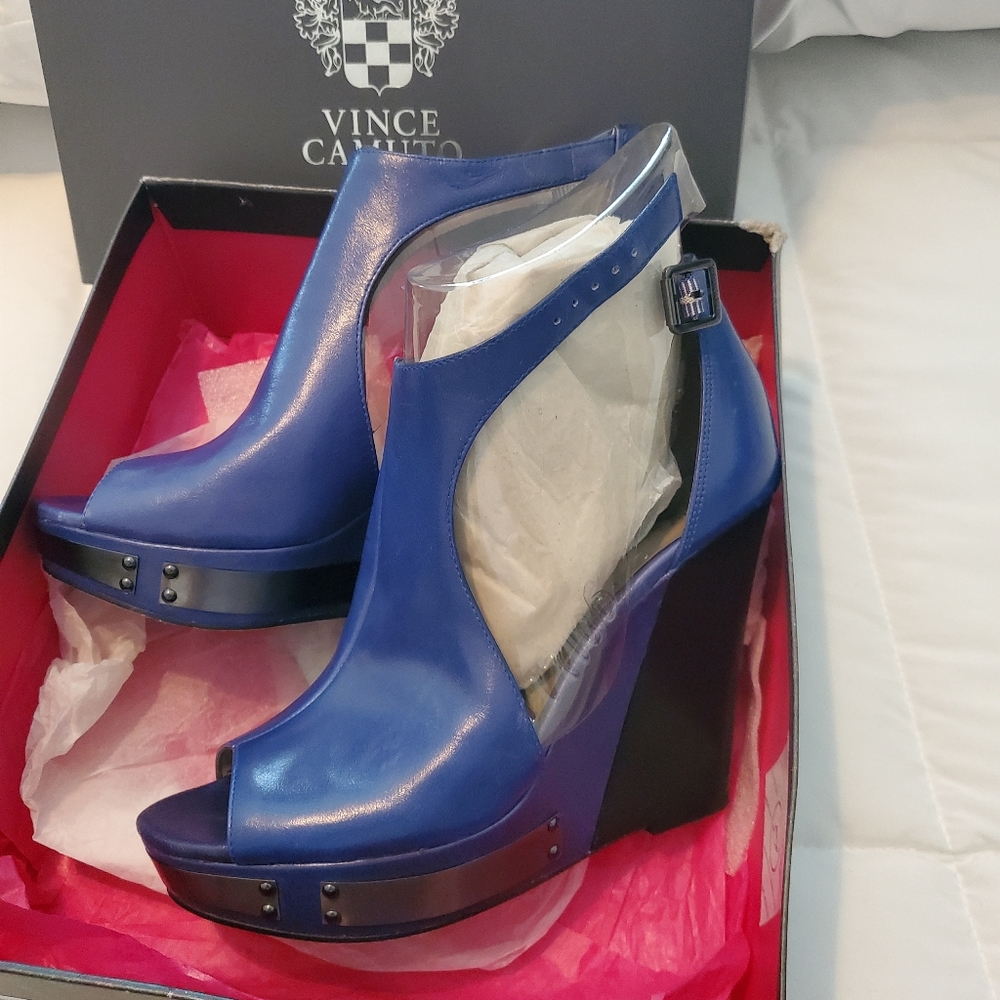 Vince Camuto